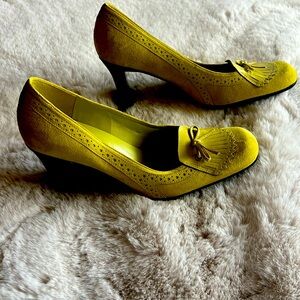 Suede pumps